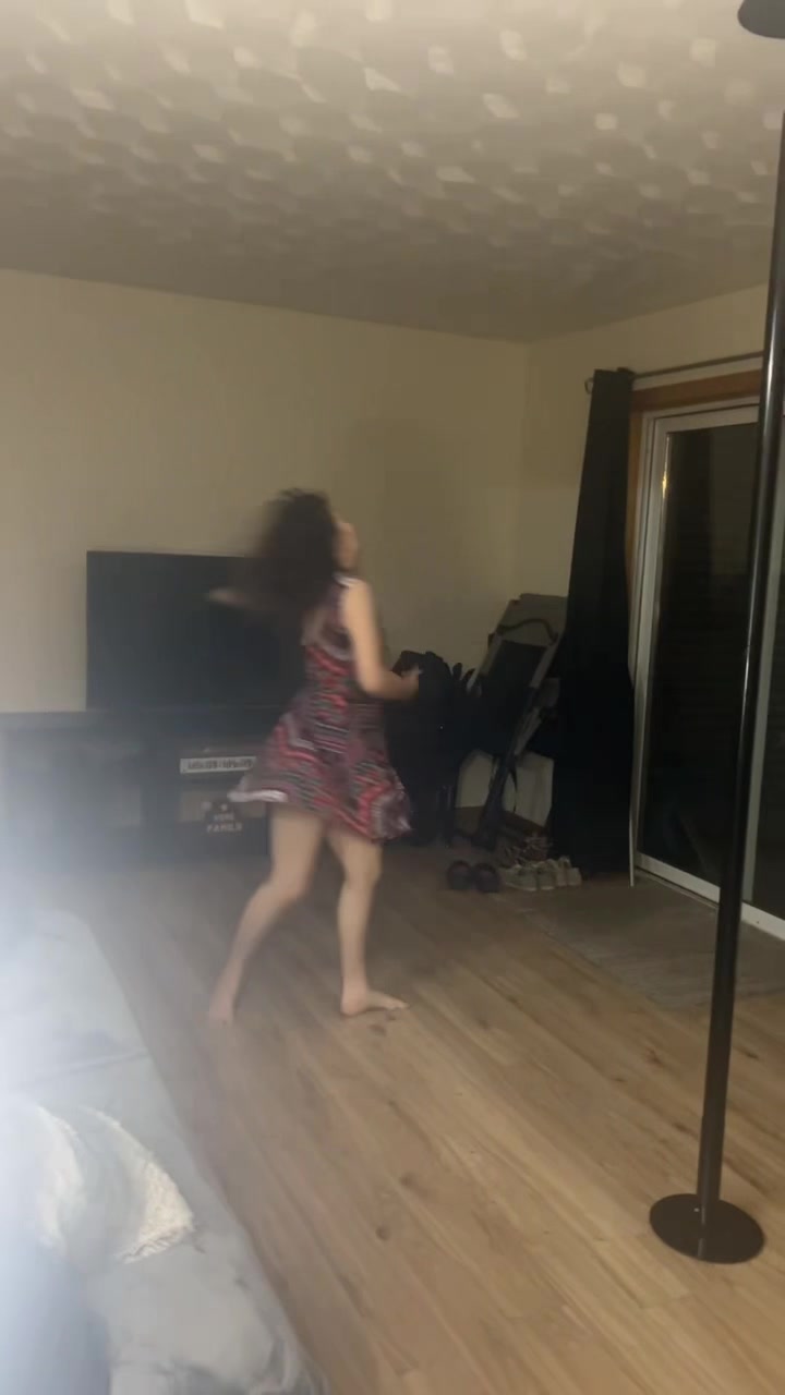 @Hotmomvibes