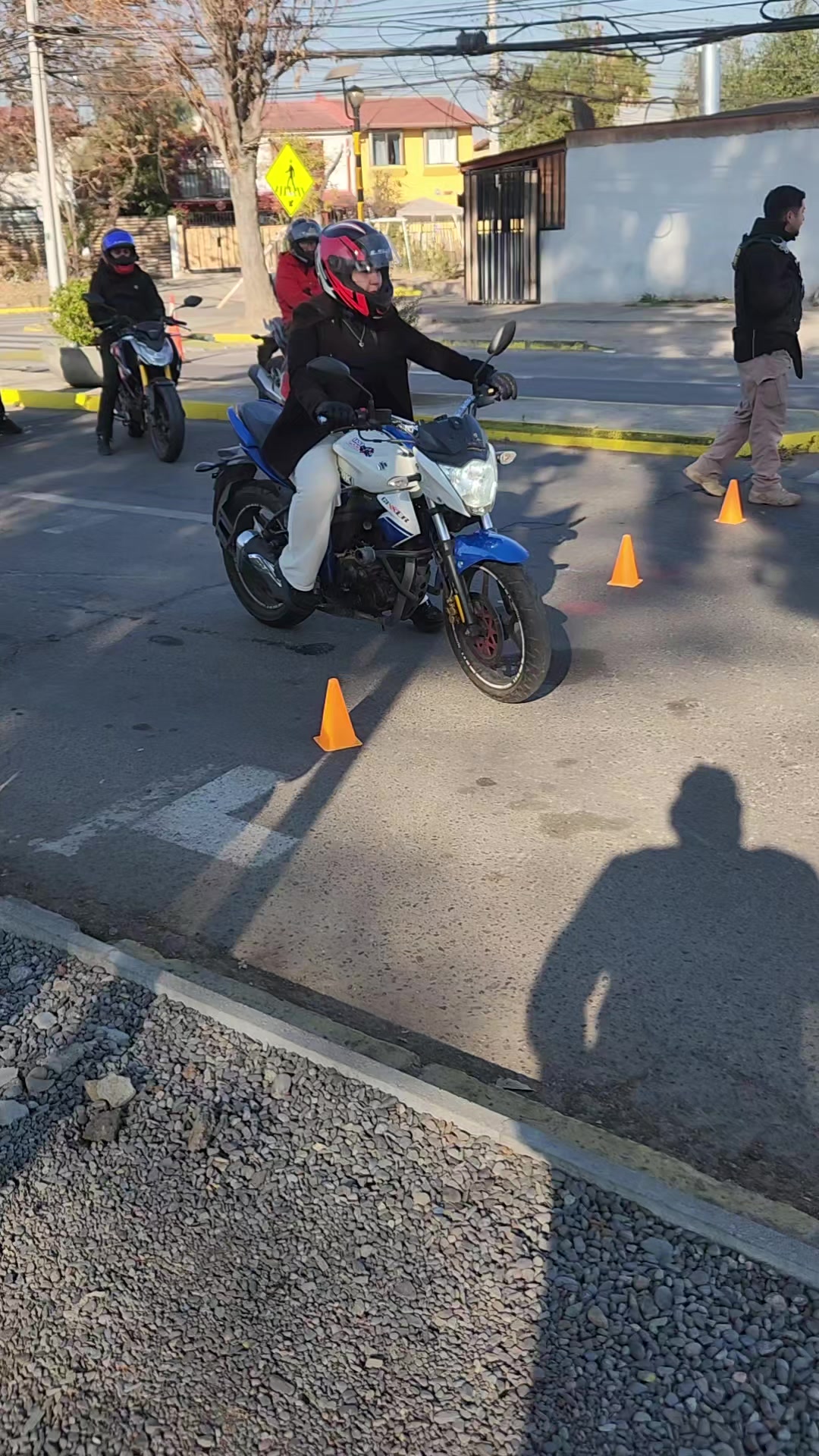 @CLASESDEMOTO.GIXXERMANIA