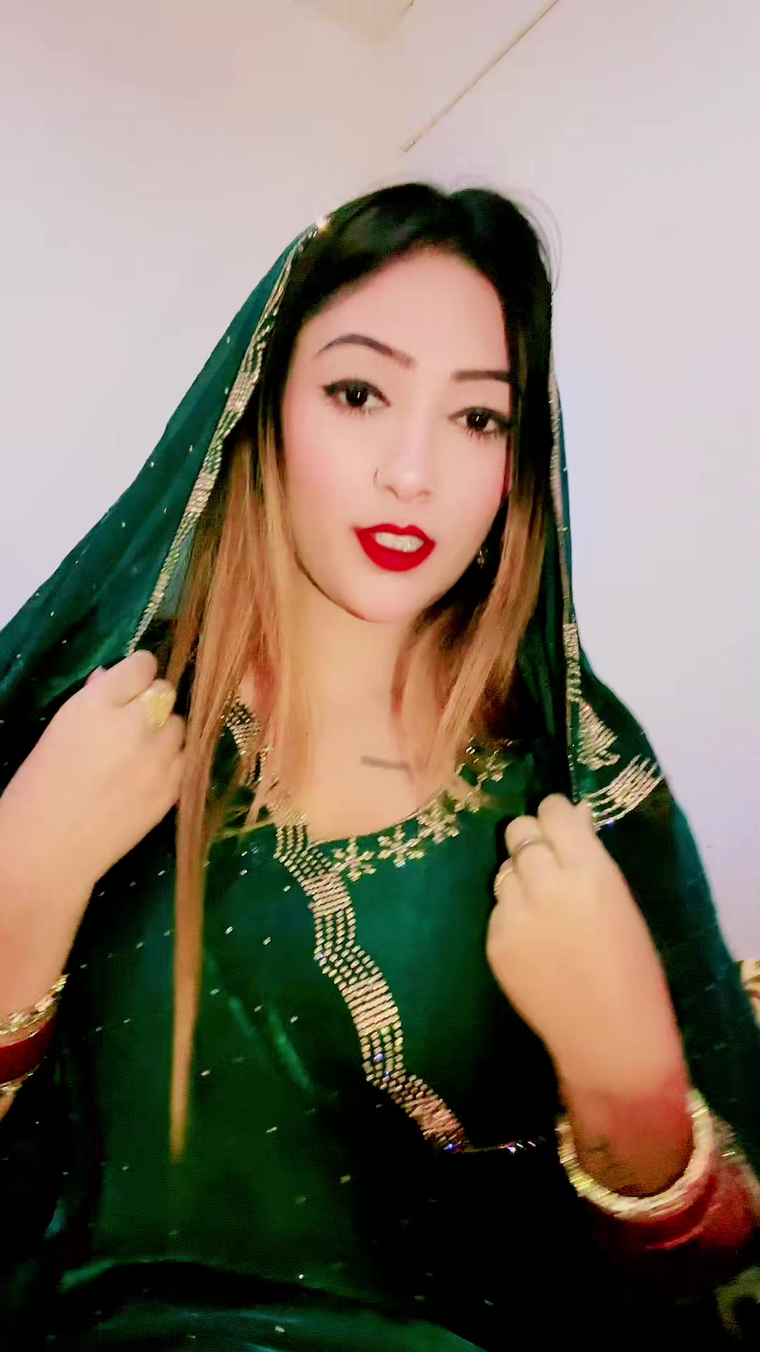 @Mi Mi ميمي