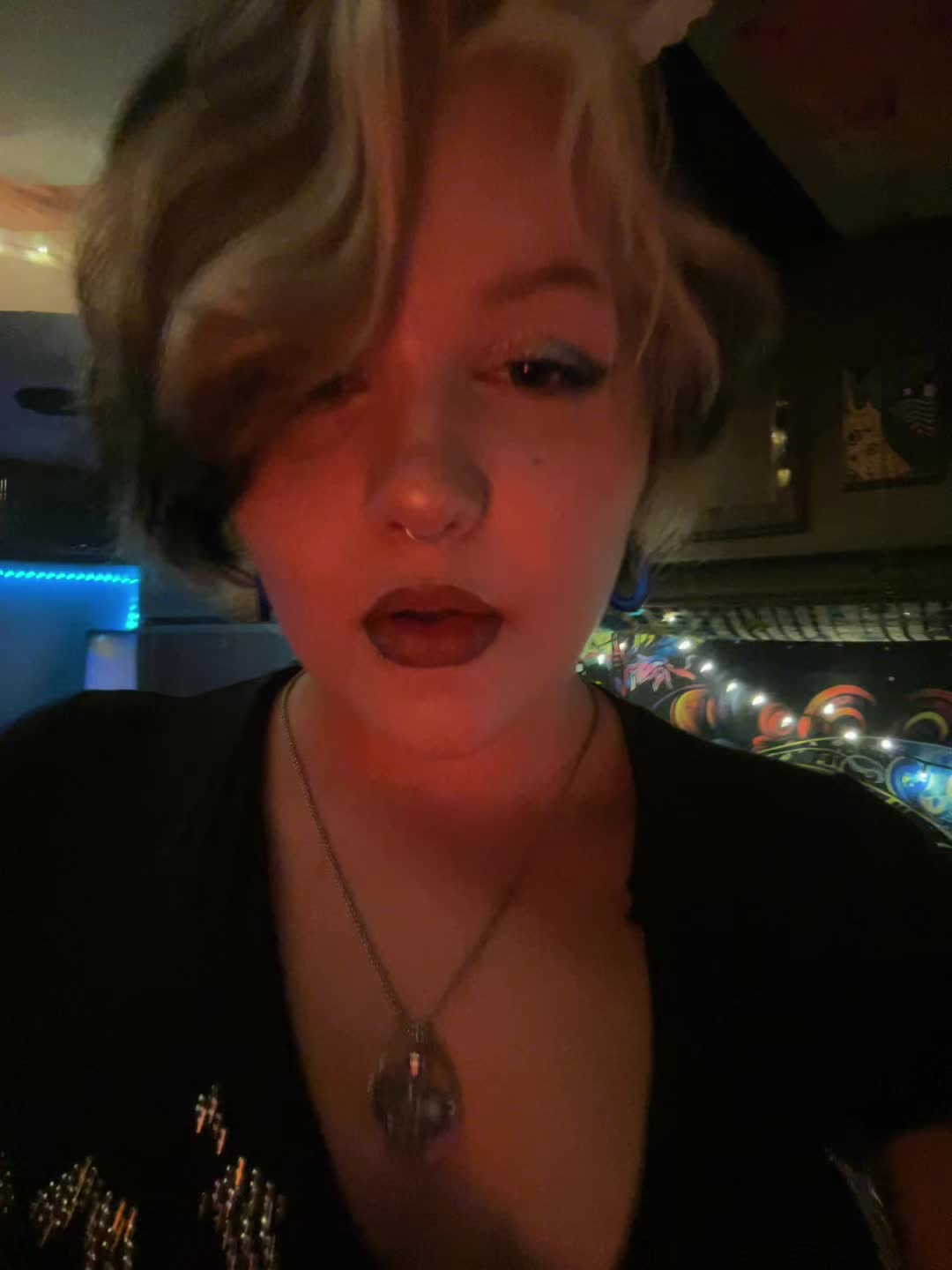 @kayla☮︎︎