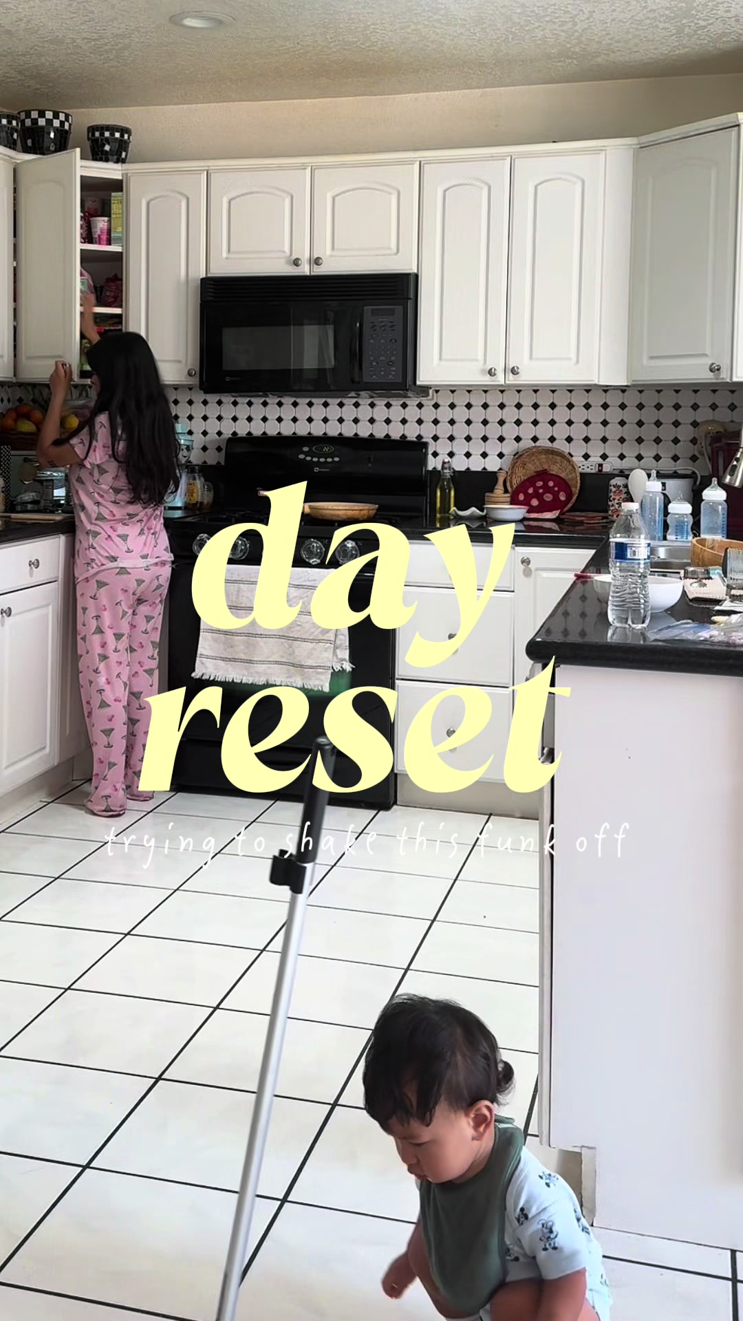 @april | mommy + nail tech