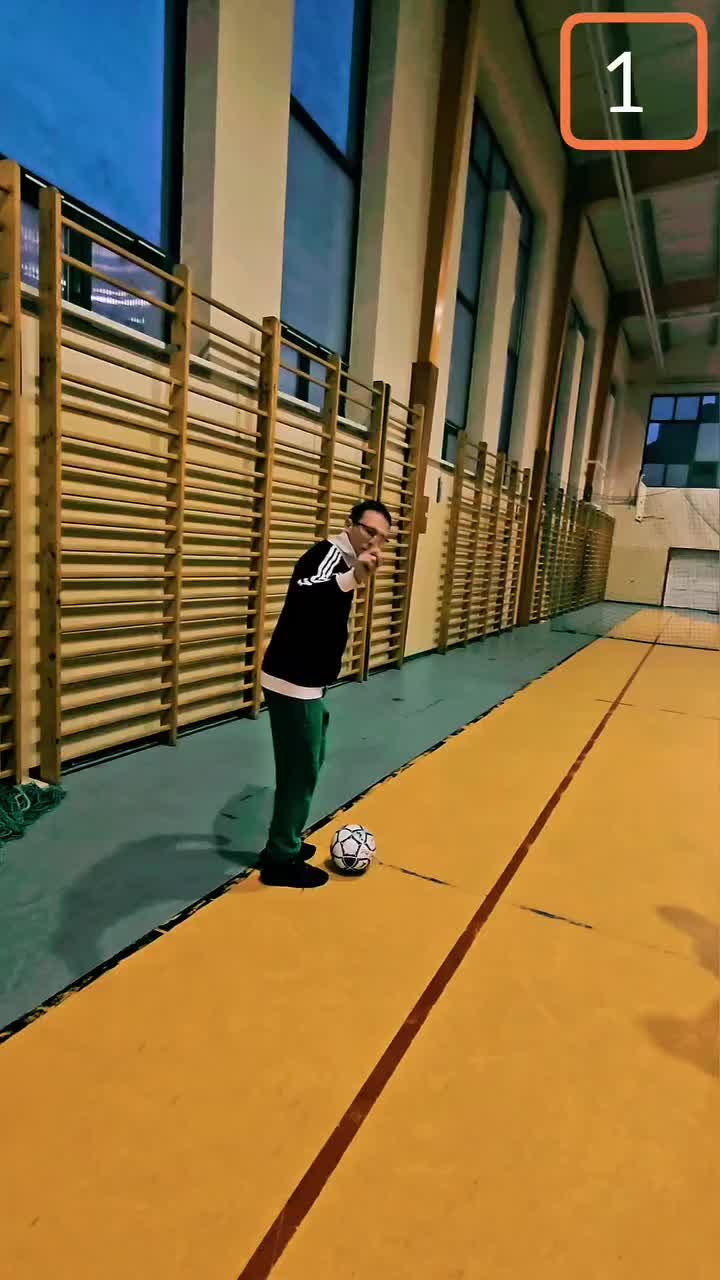 @Trener Dryblingu Piłkarskiego