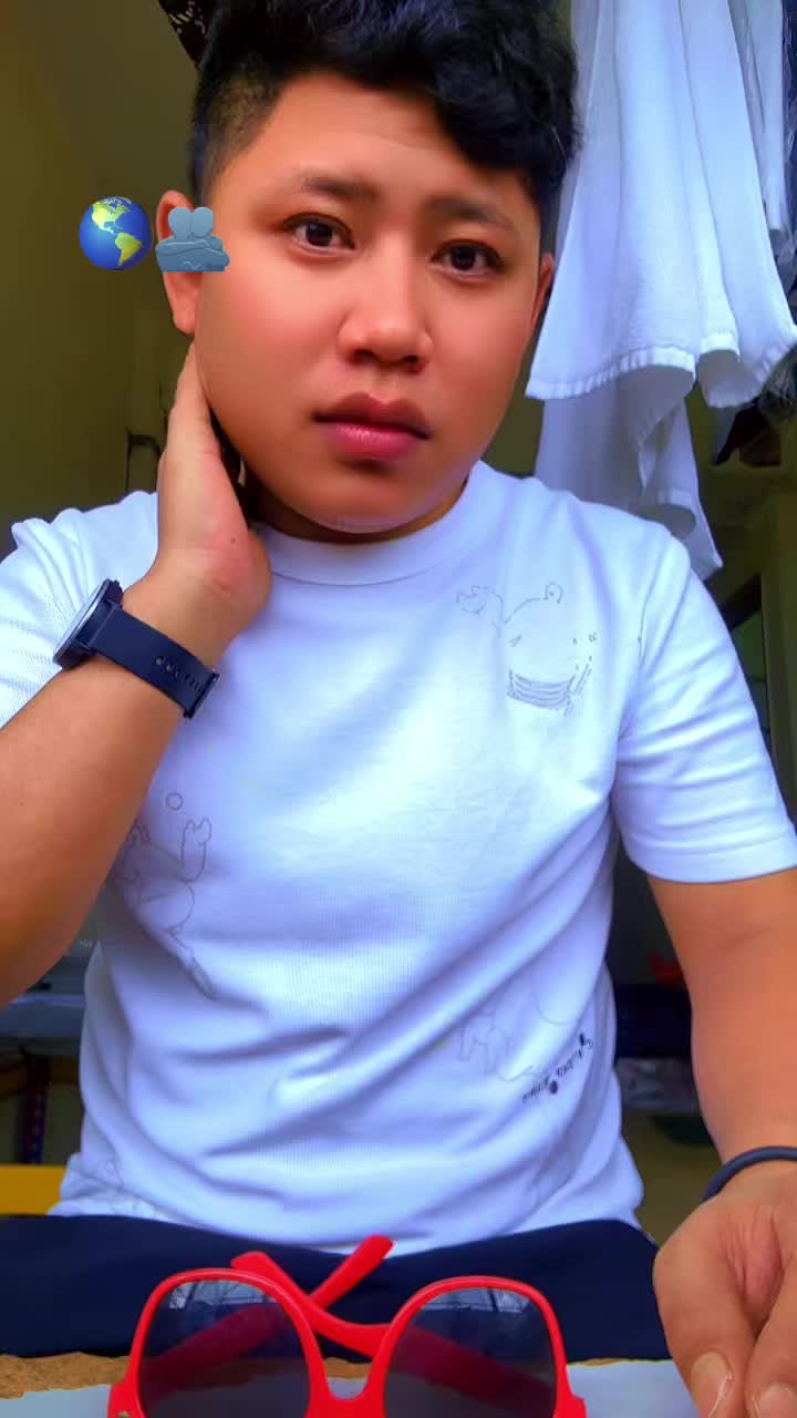 @अमृत गुरुङ💔🥀
