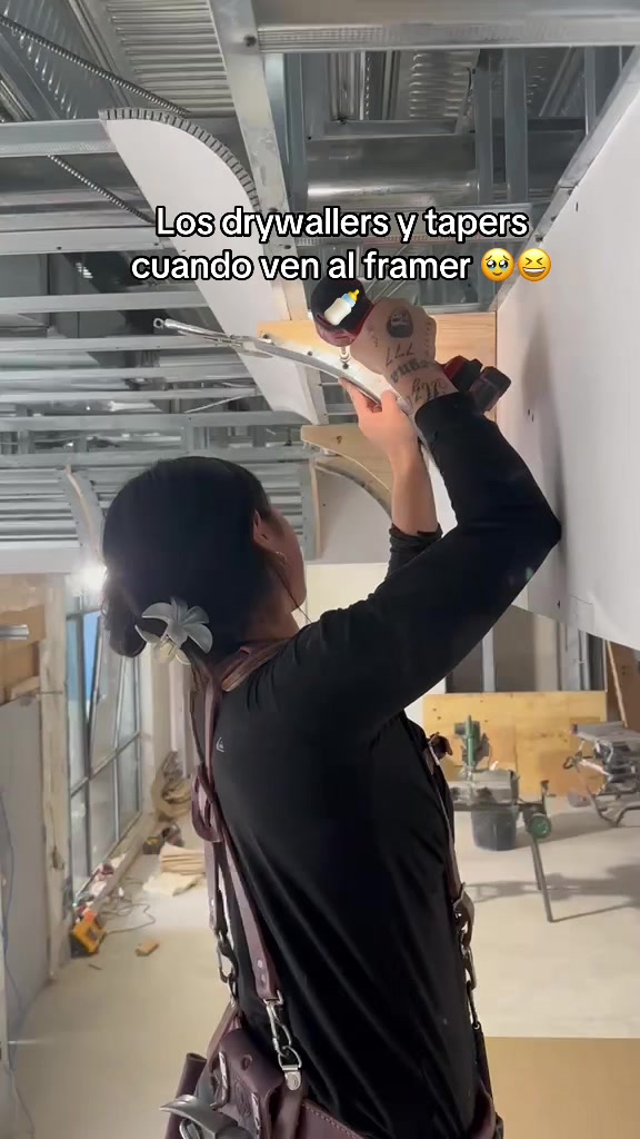 @Candita 👷🏻♀️🇨🇦❤️🔥