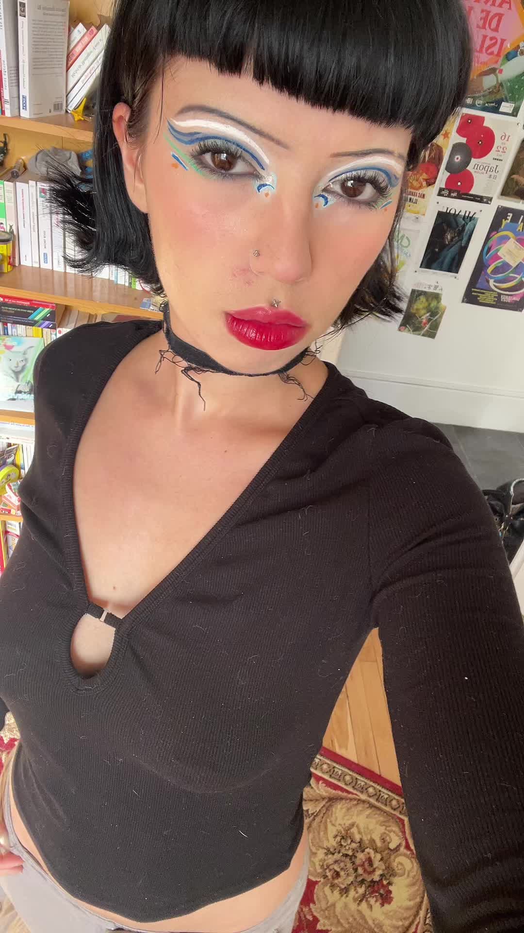 @Julia 🩴🫦