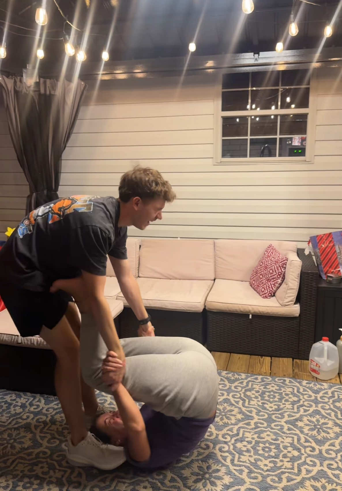 @T