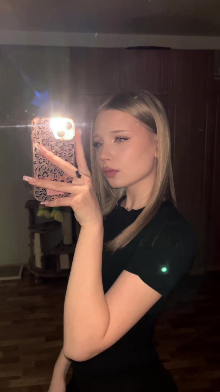 @Aliskawoman