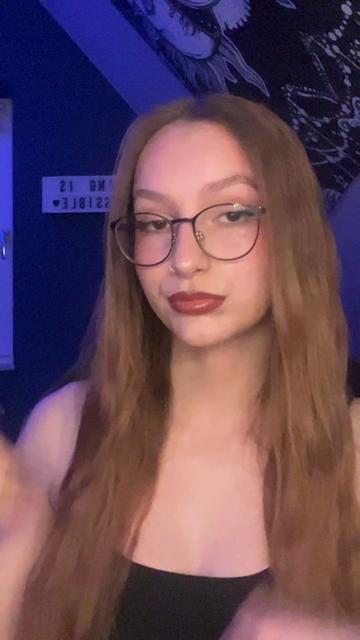 @Helena🖤