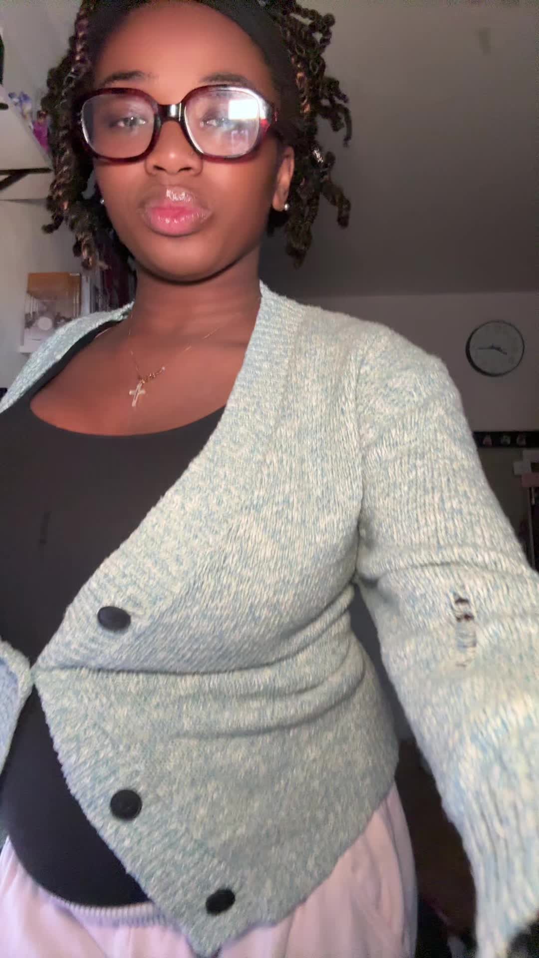 @_lizzz✝️_