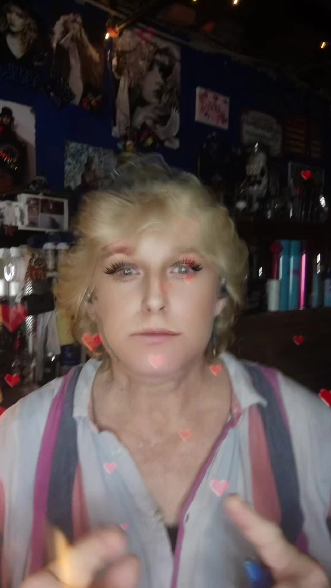 @lois
