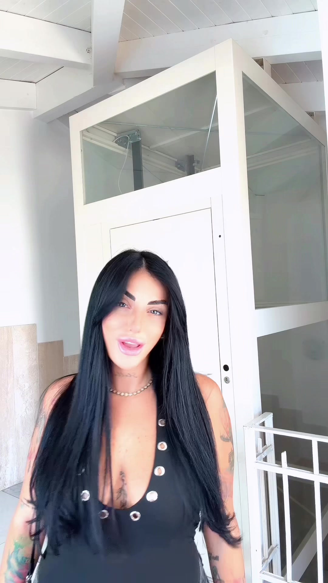 @V 🫧