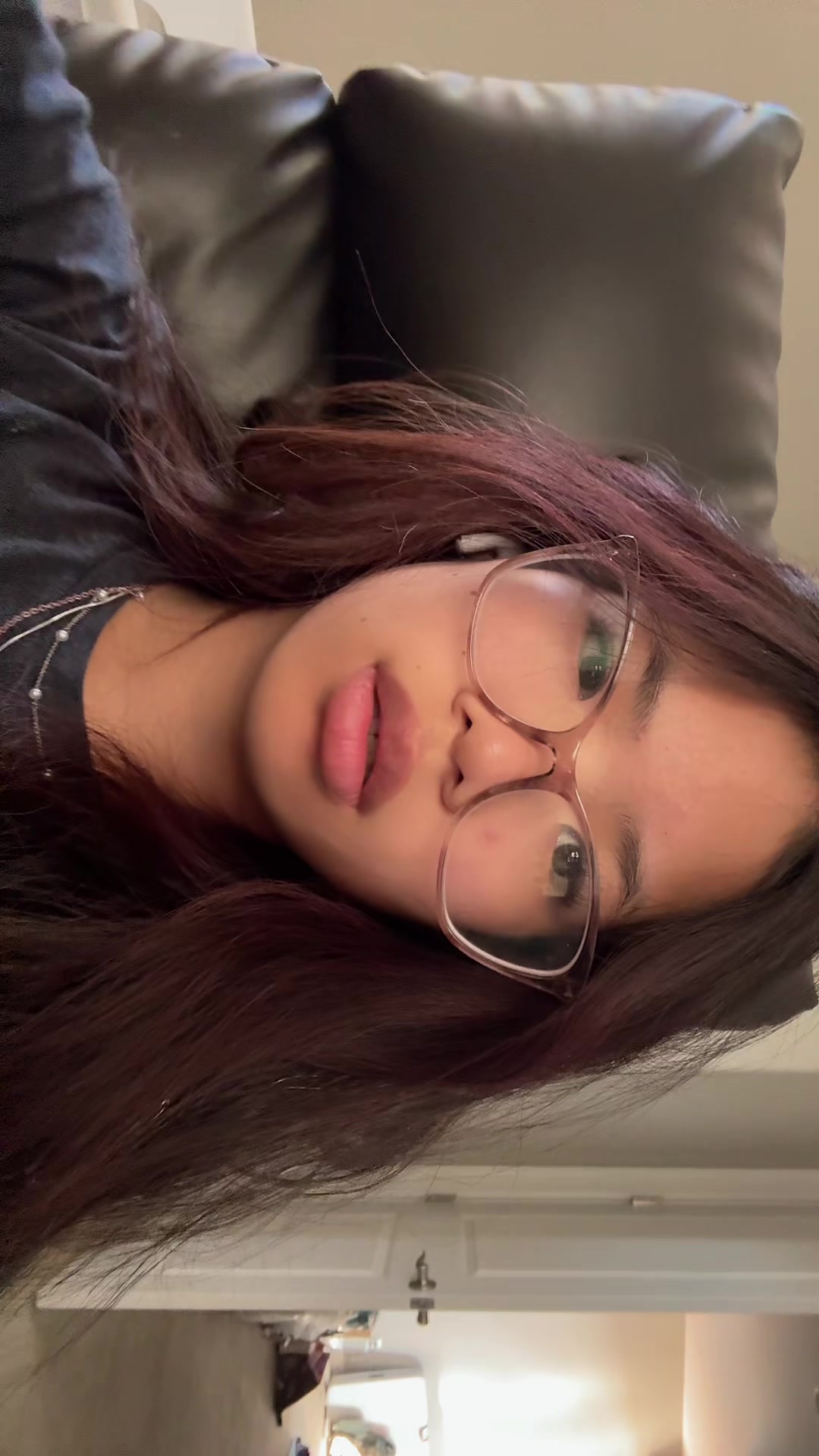 @…
