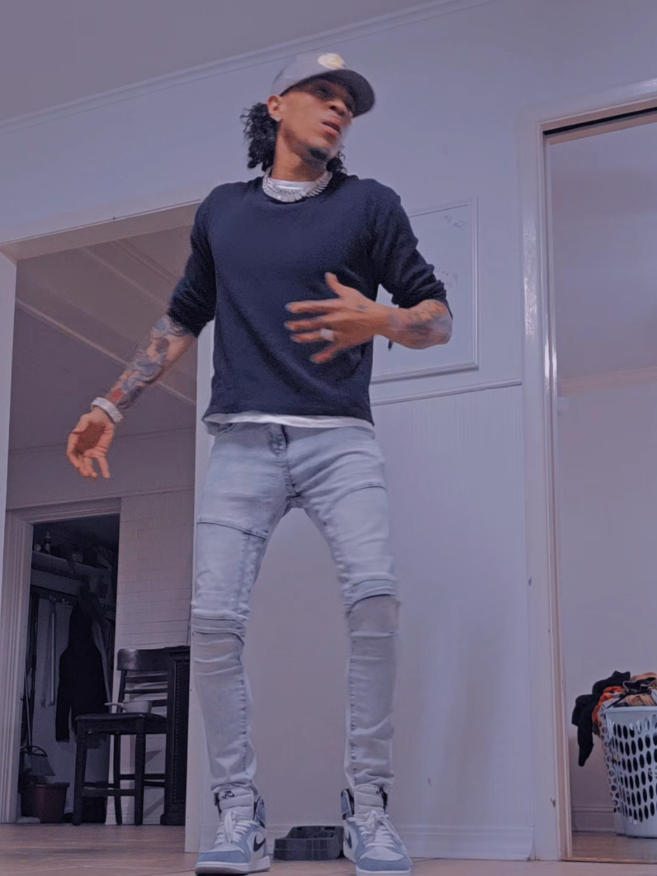 @KViibez