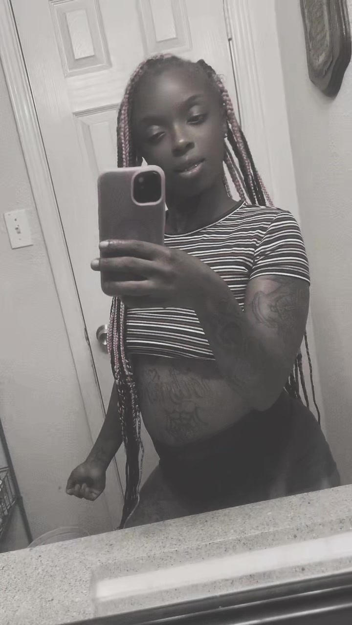 @PR3TTYFACE_DEE
