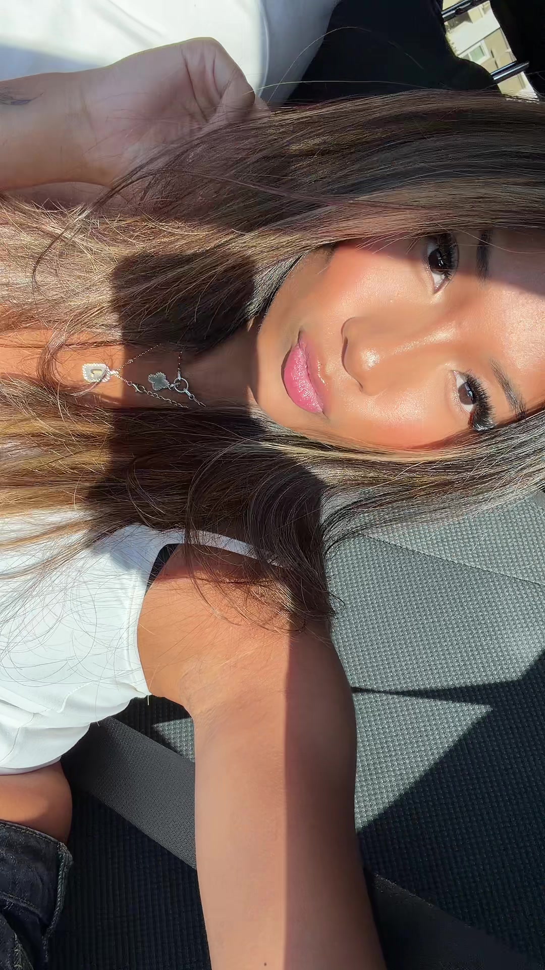 @j