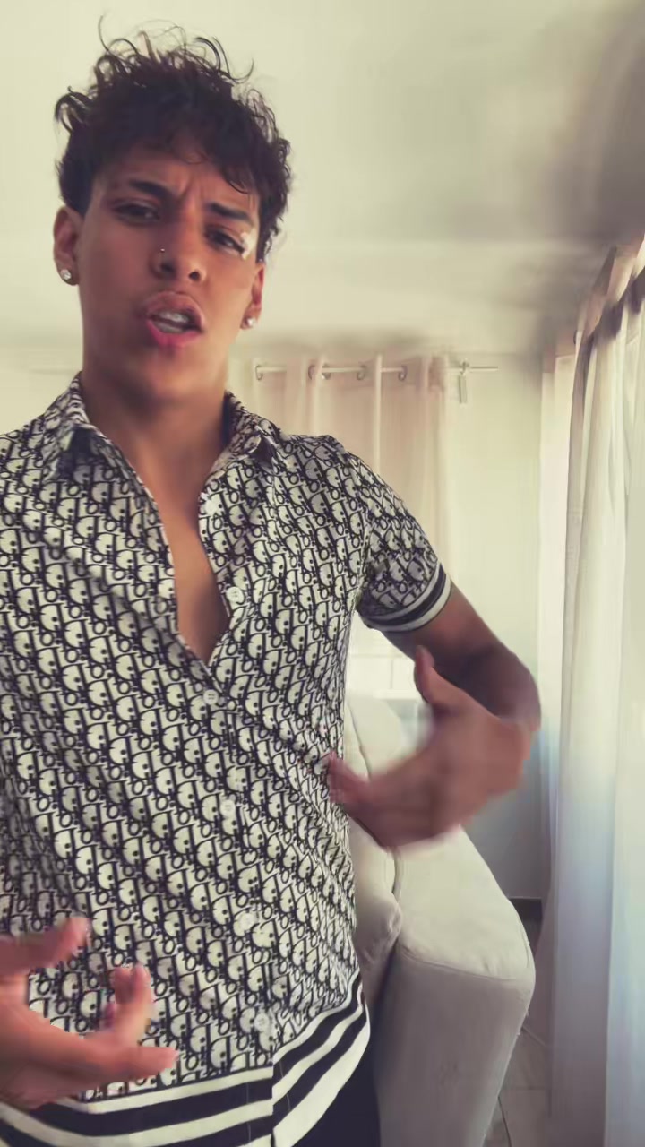 @Crh1_