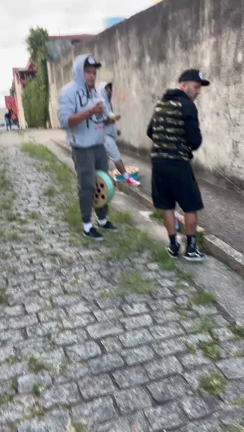 @Lê_praça.vila.invernada