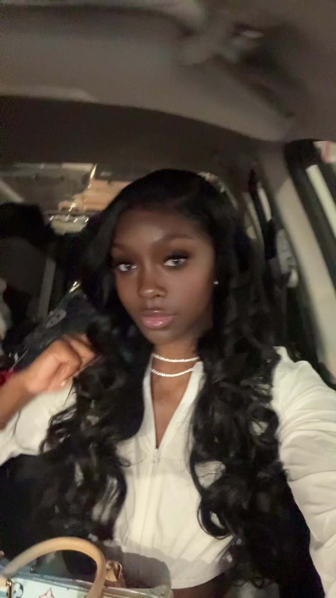 @Hollywood_Raven