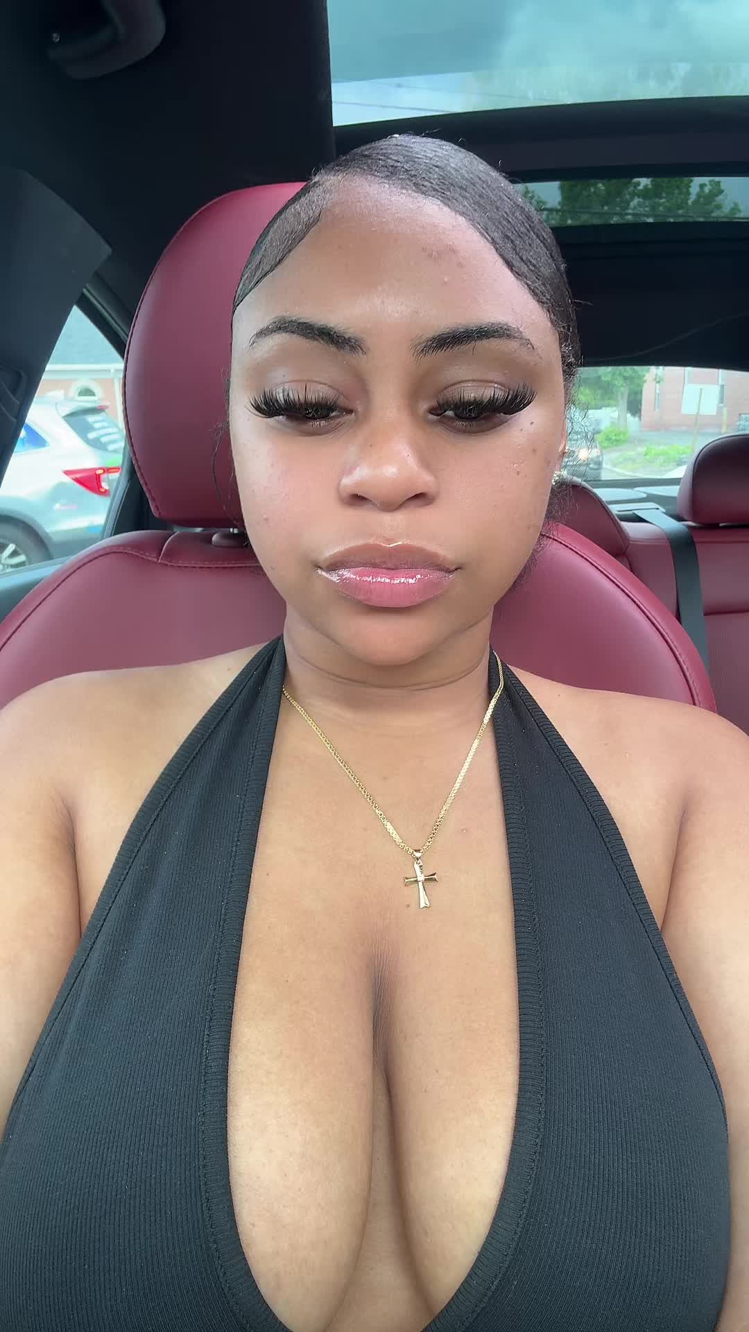 @Kaylalebomb ✨