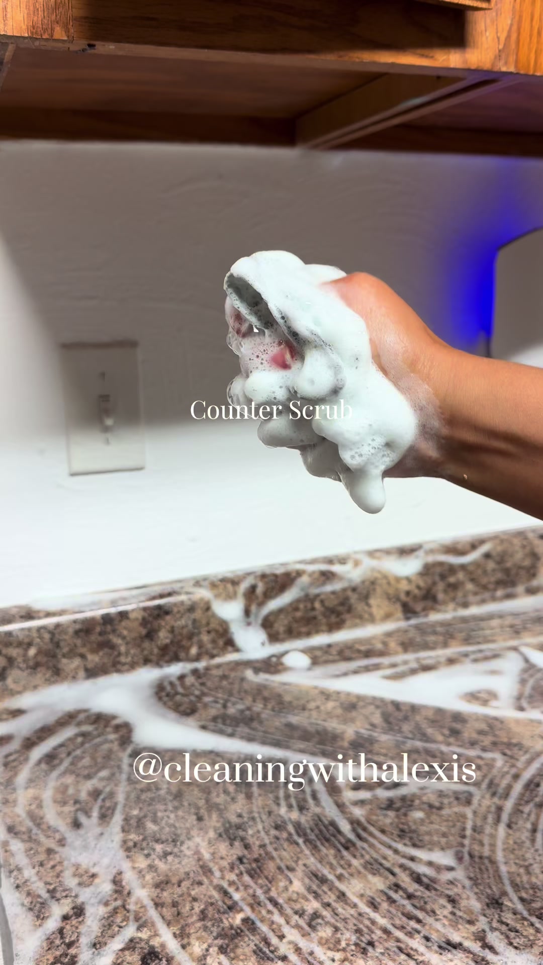 @AlexisCleanASMR