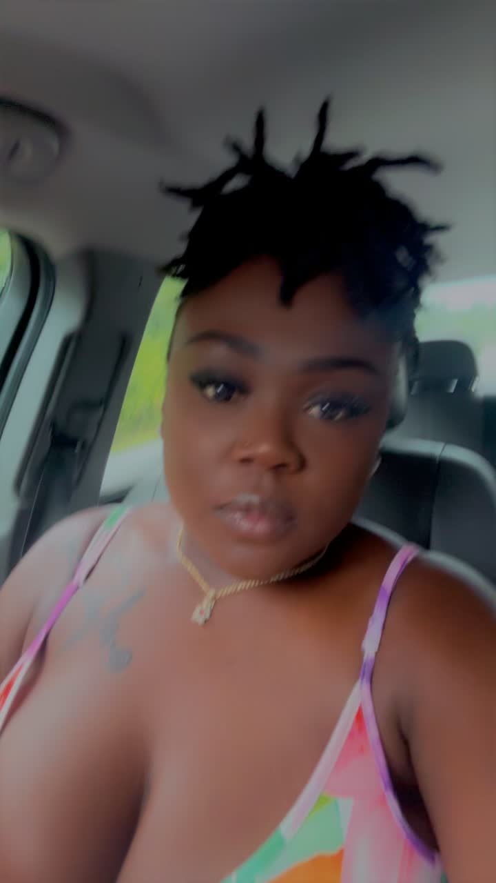 @ThatsTrinTrin