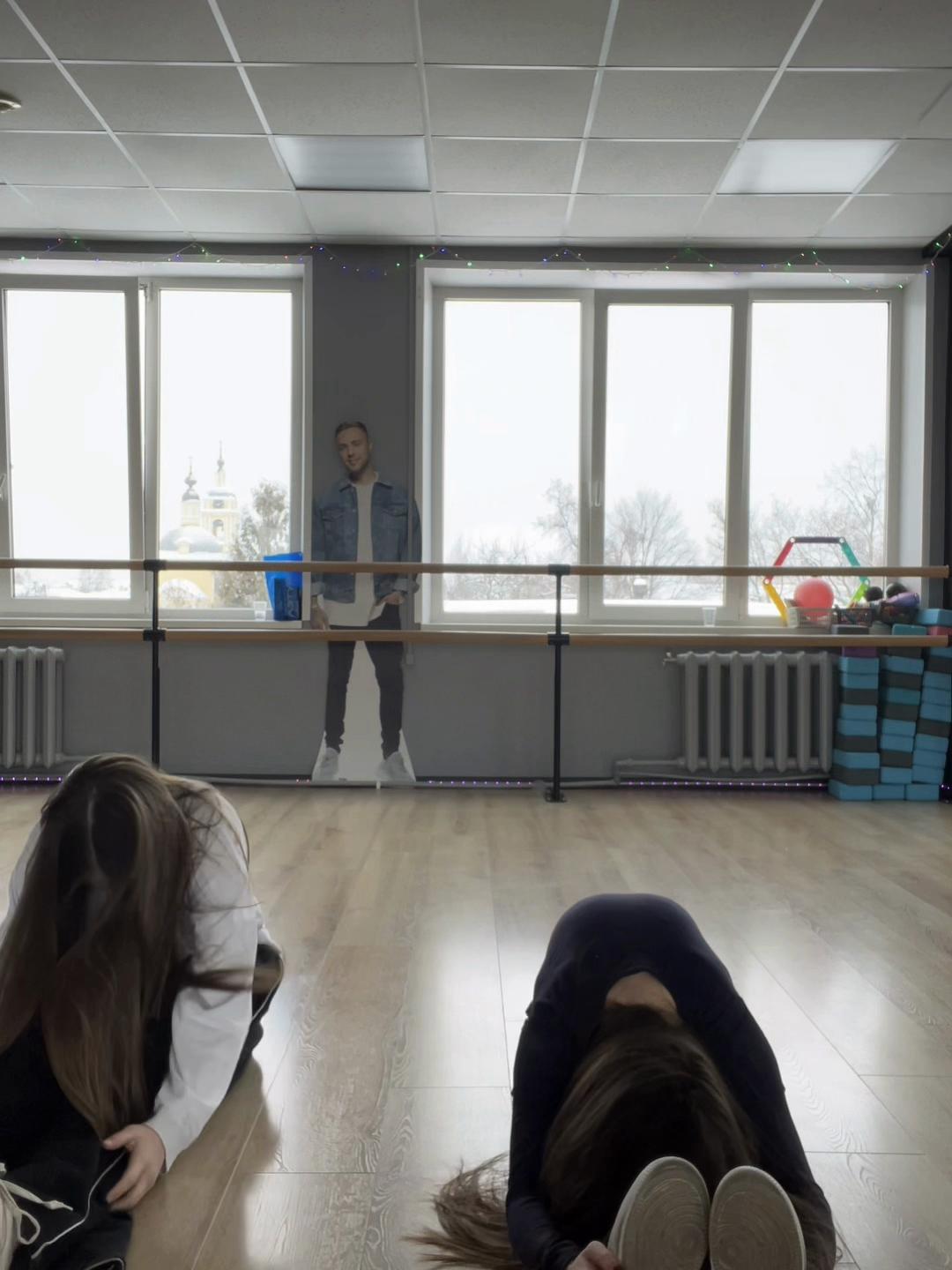 @лили