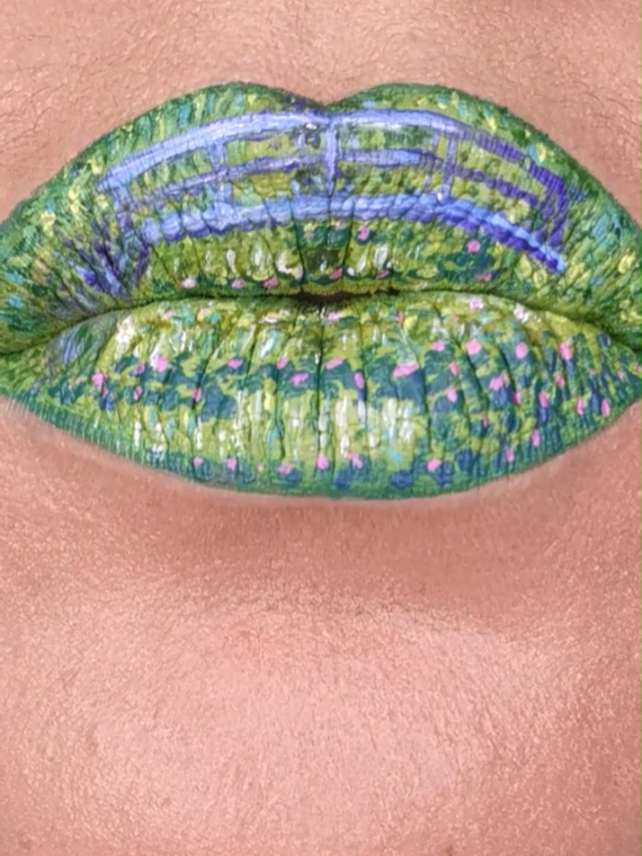 @TheMirrorBeauty lip art 💋🌈💄