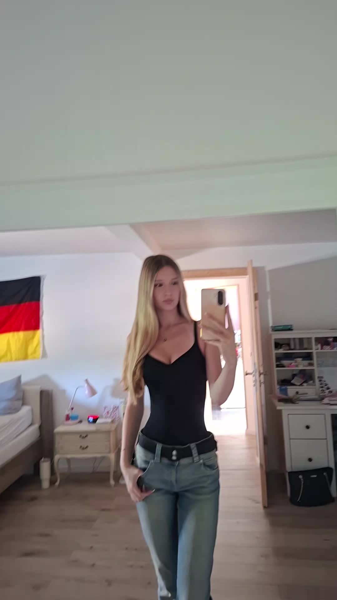 @antoniavoge.ll