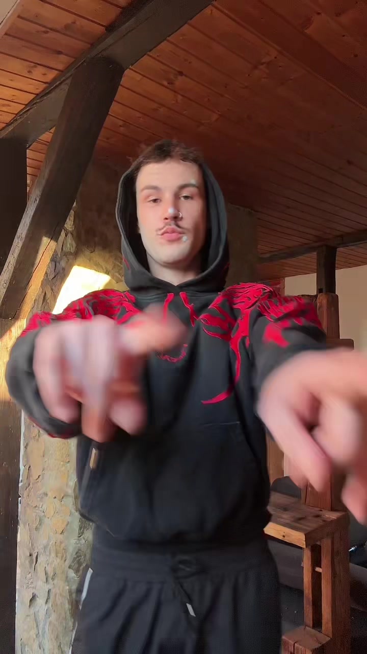 @luca 4̷4̷