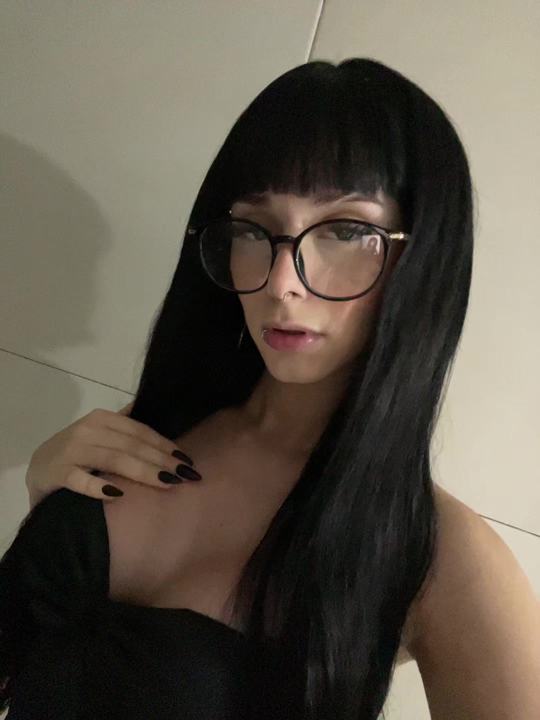 @👾