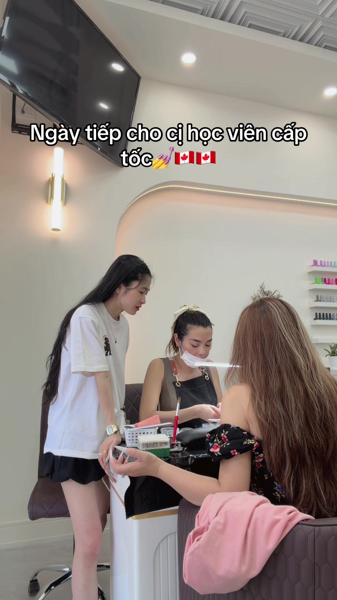 @KimmieNails🇻🇳&hearts;️🇨🇦Tấu H&agrave;i😜