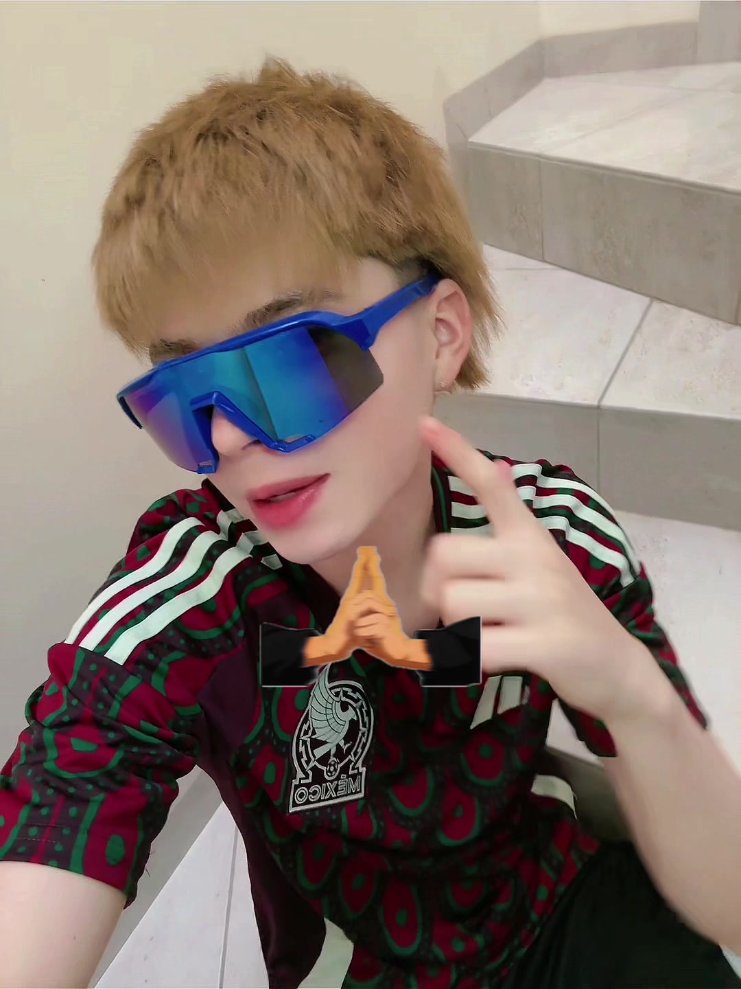 @𝓒𝓻𝔃𝔂🤍🪽
