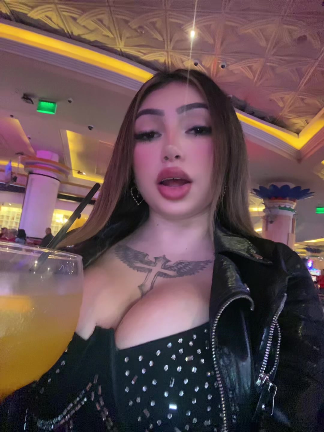 @isita.isidora