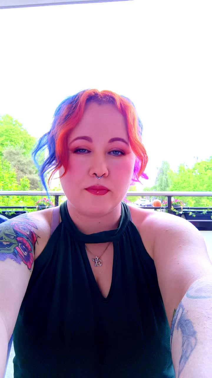 @Rainbowshit13🌺
