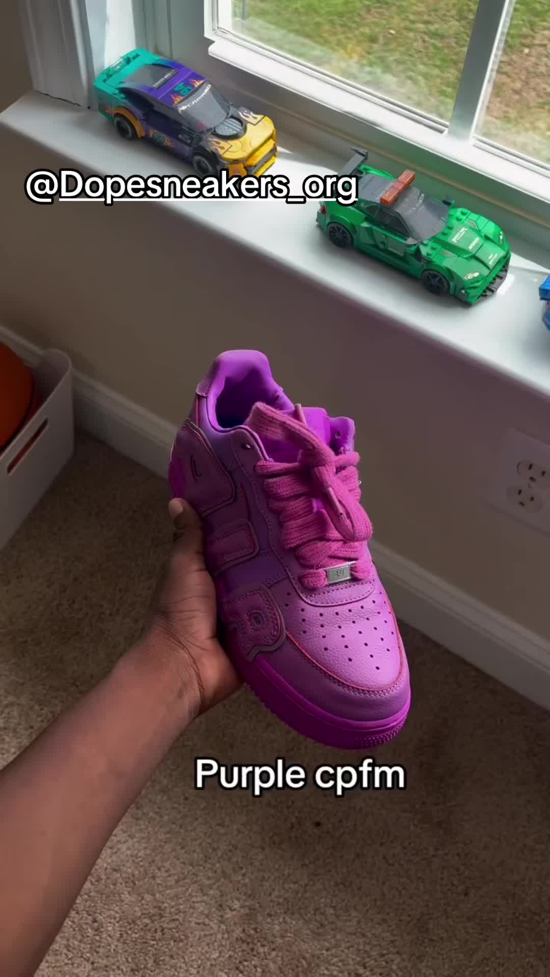 @⃟