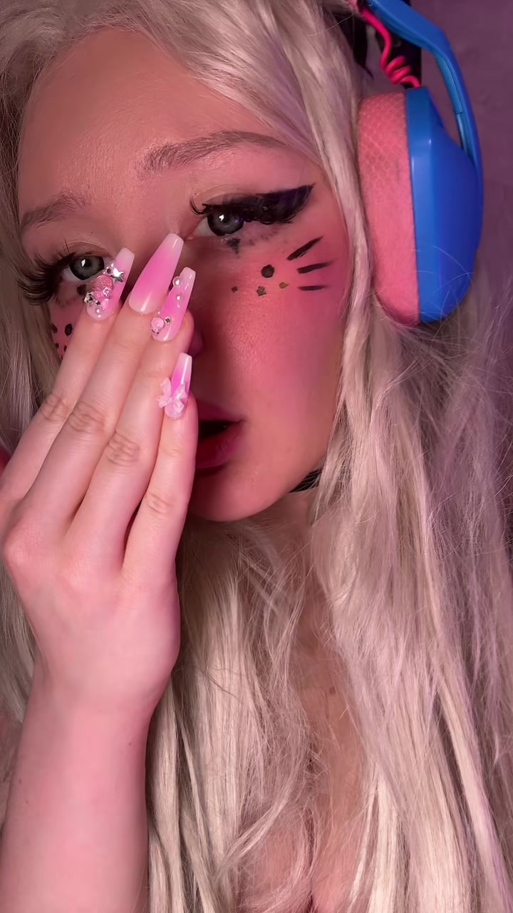 @Elybely