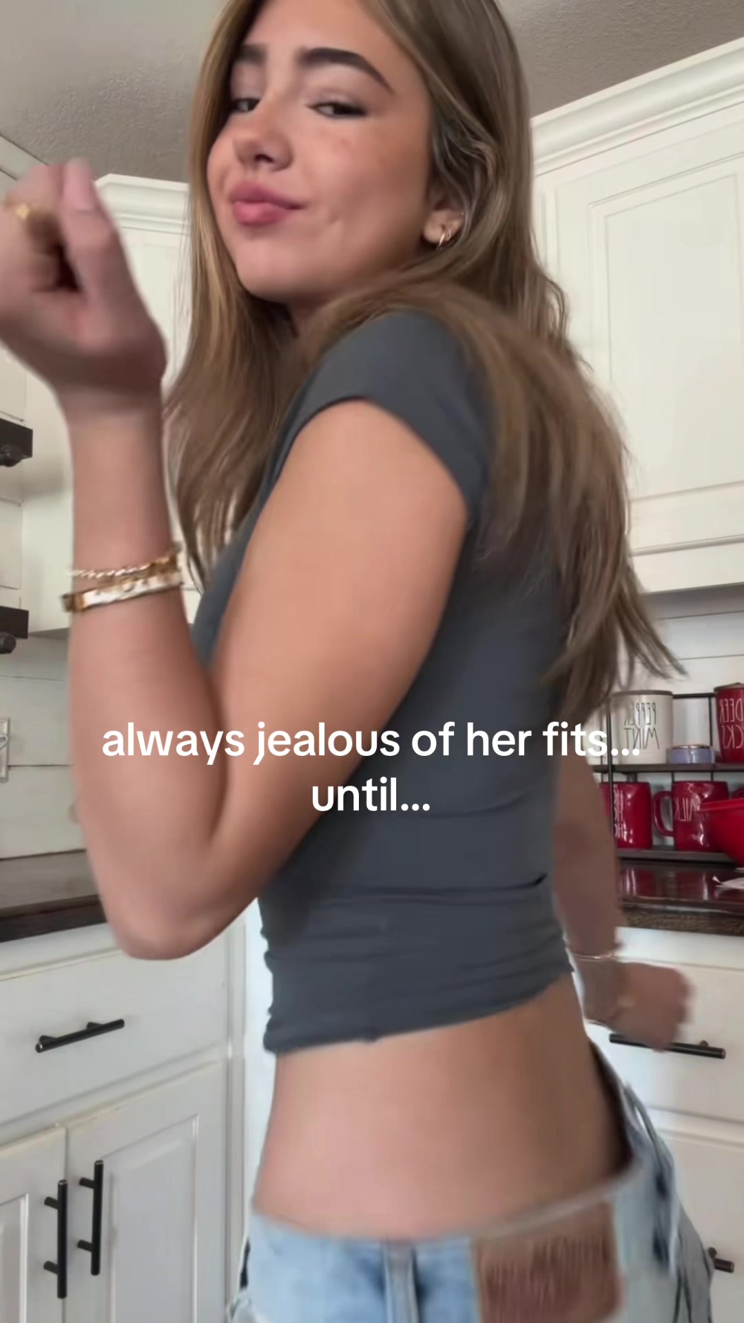 @vanessafindsoutfits