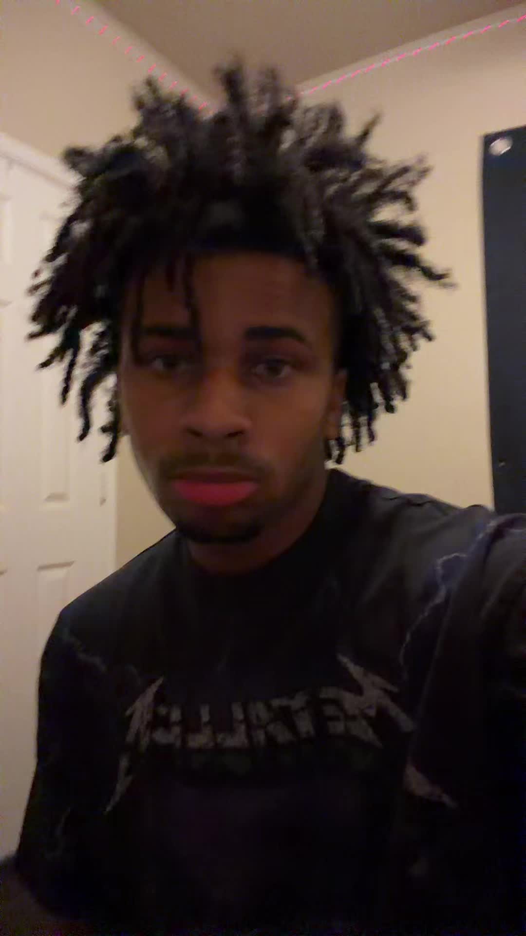 @￴