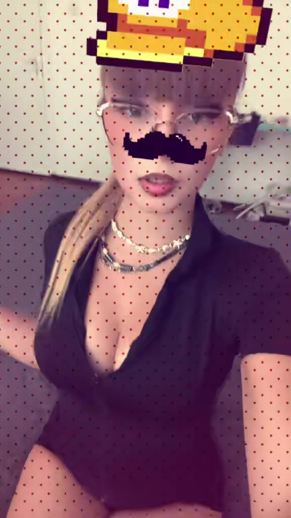 @comi
