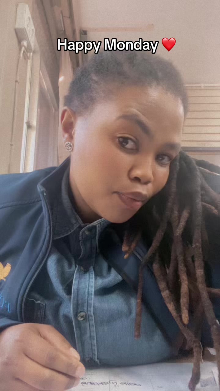 @Kimmy Phongolo🦋