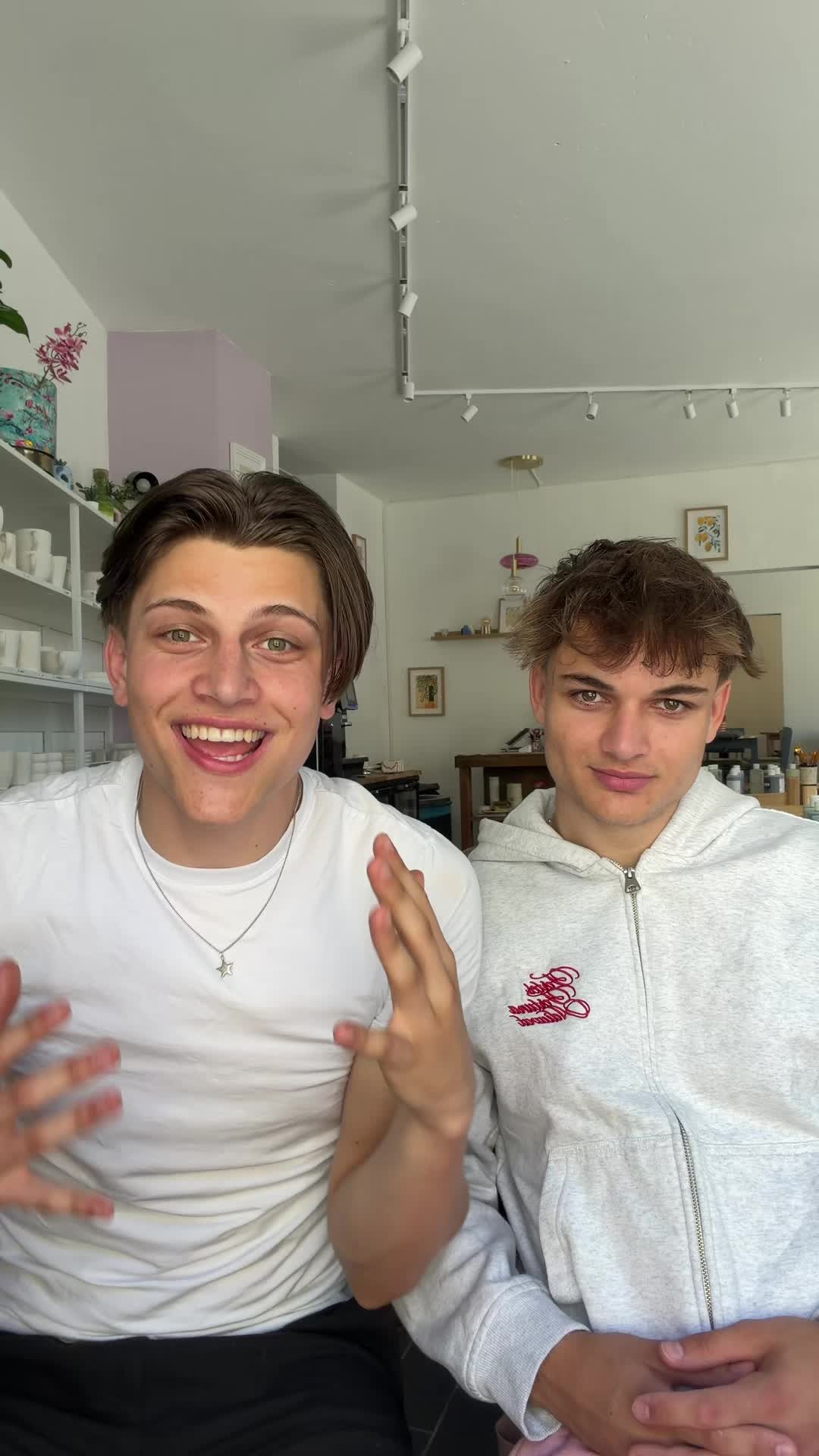 @Simon.lux