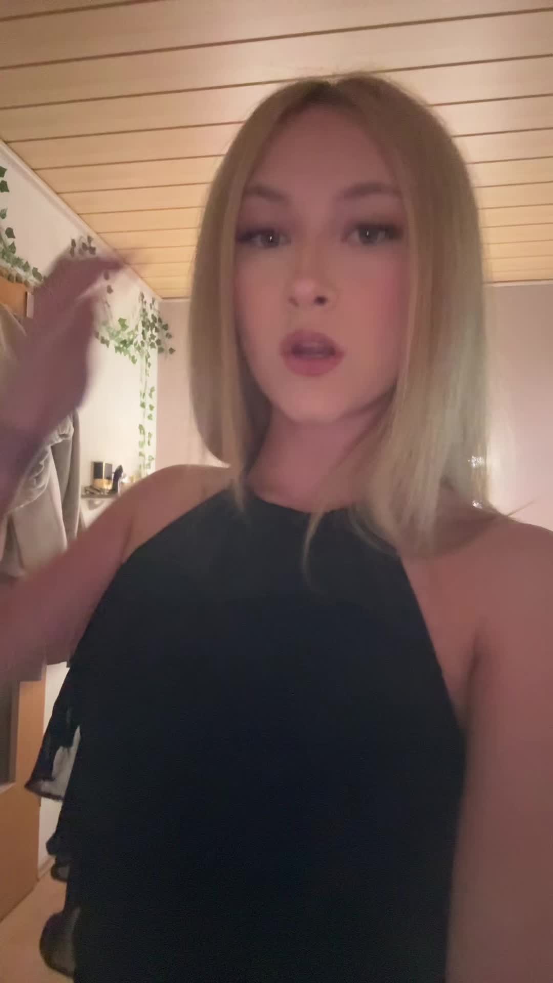 @𝐬𝐚𝐫𝐚𝐡