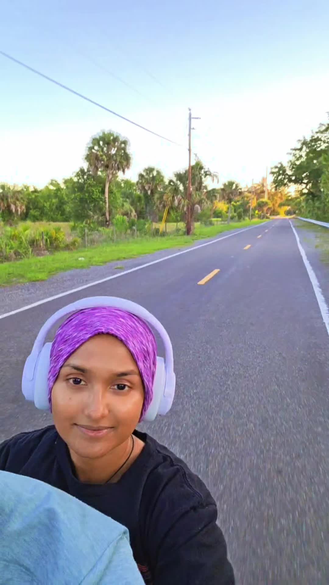 @🌊 Priyanka 🤍 🦈