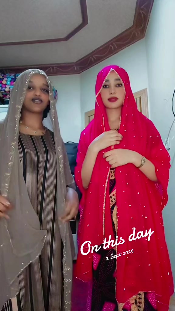@Nadi @hanuti 👸🫂