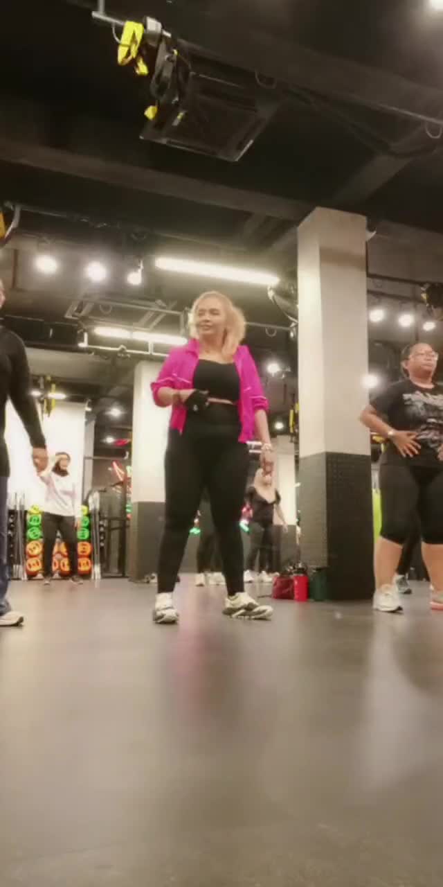 @OchiieeFashion