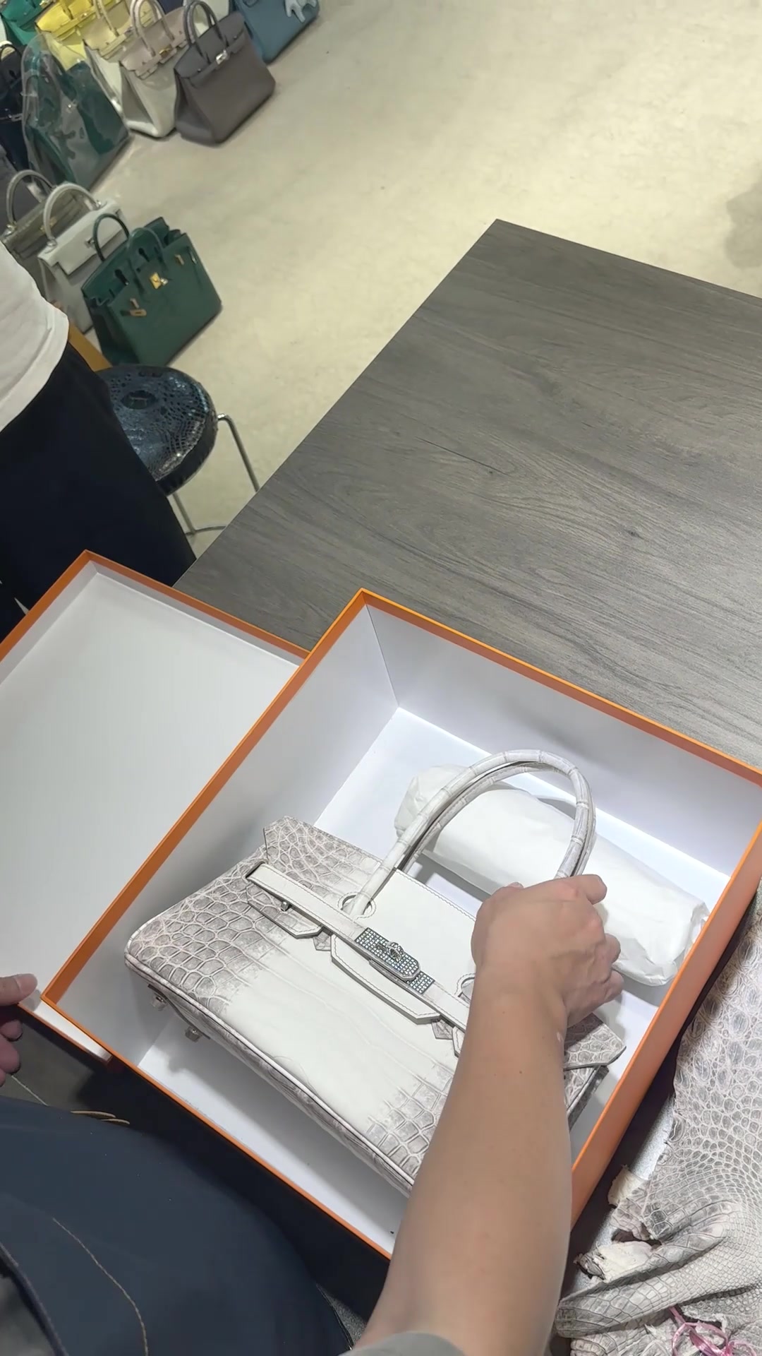 @zfisxqpo