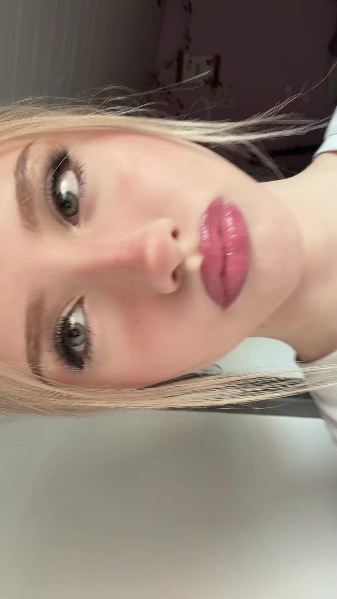 @Sophia
