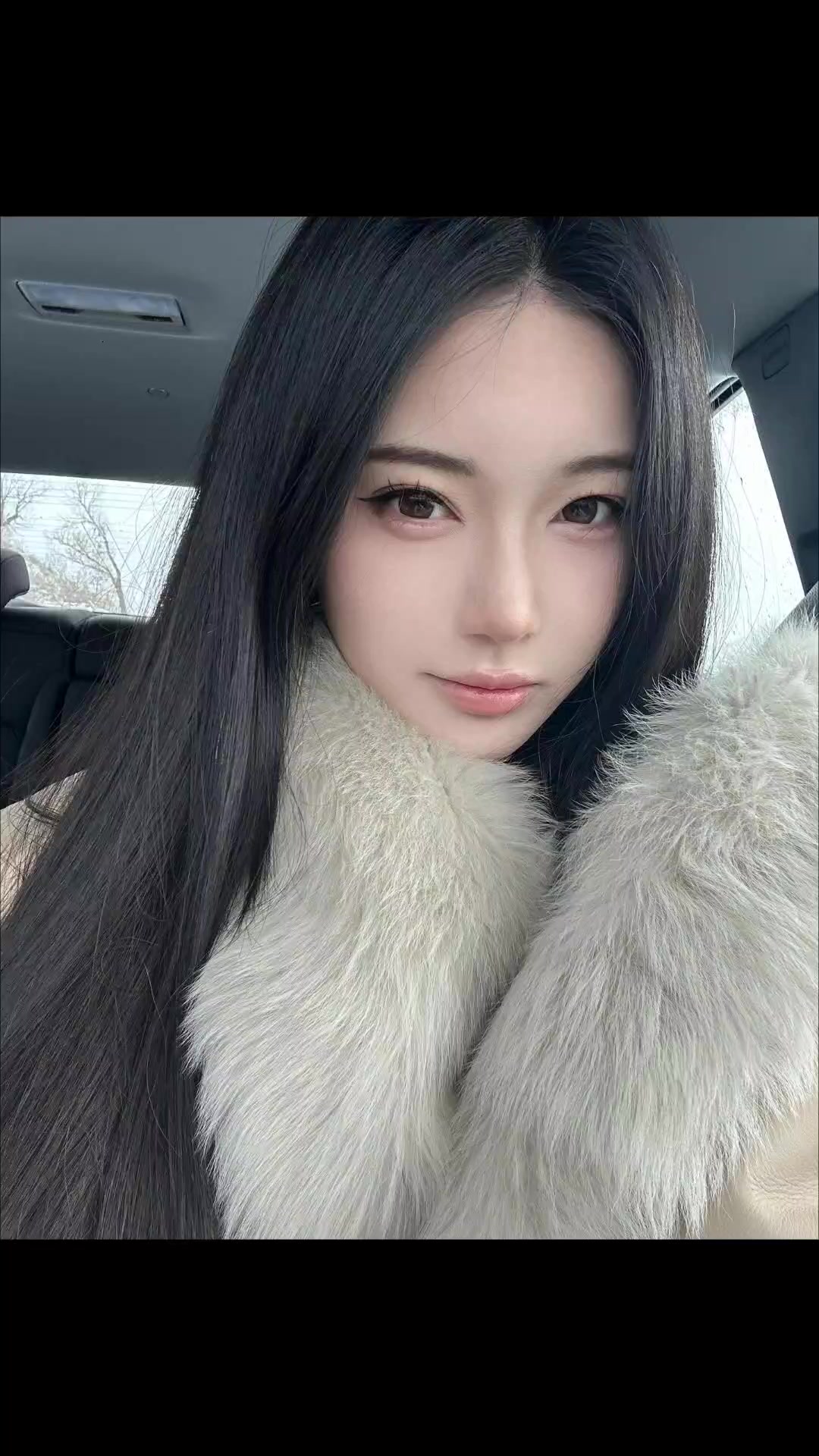@Fur coat fans