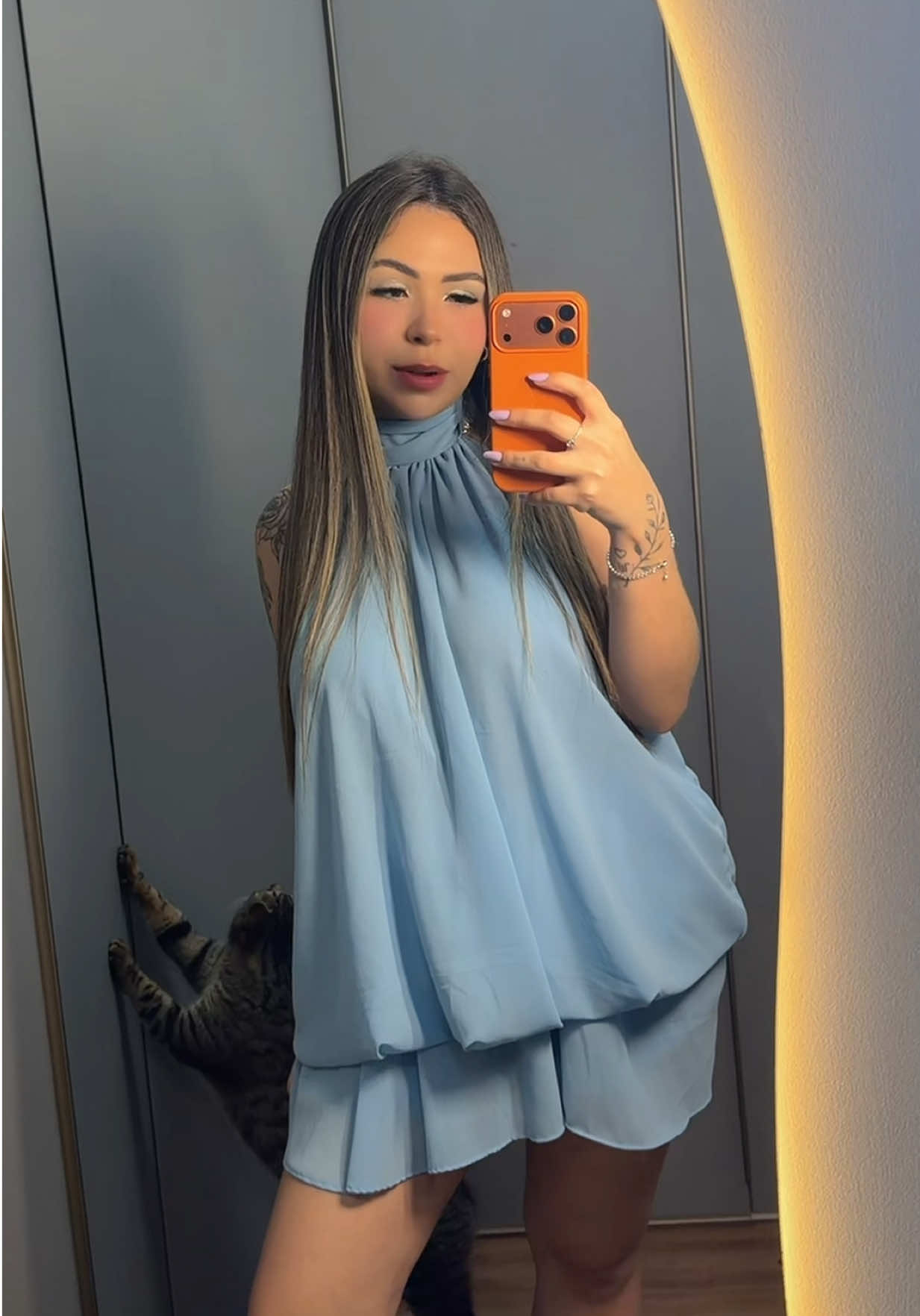 @Bella