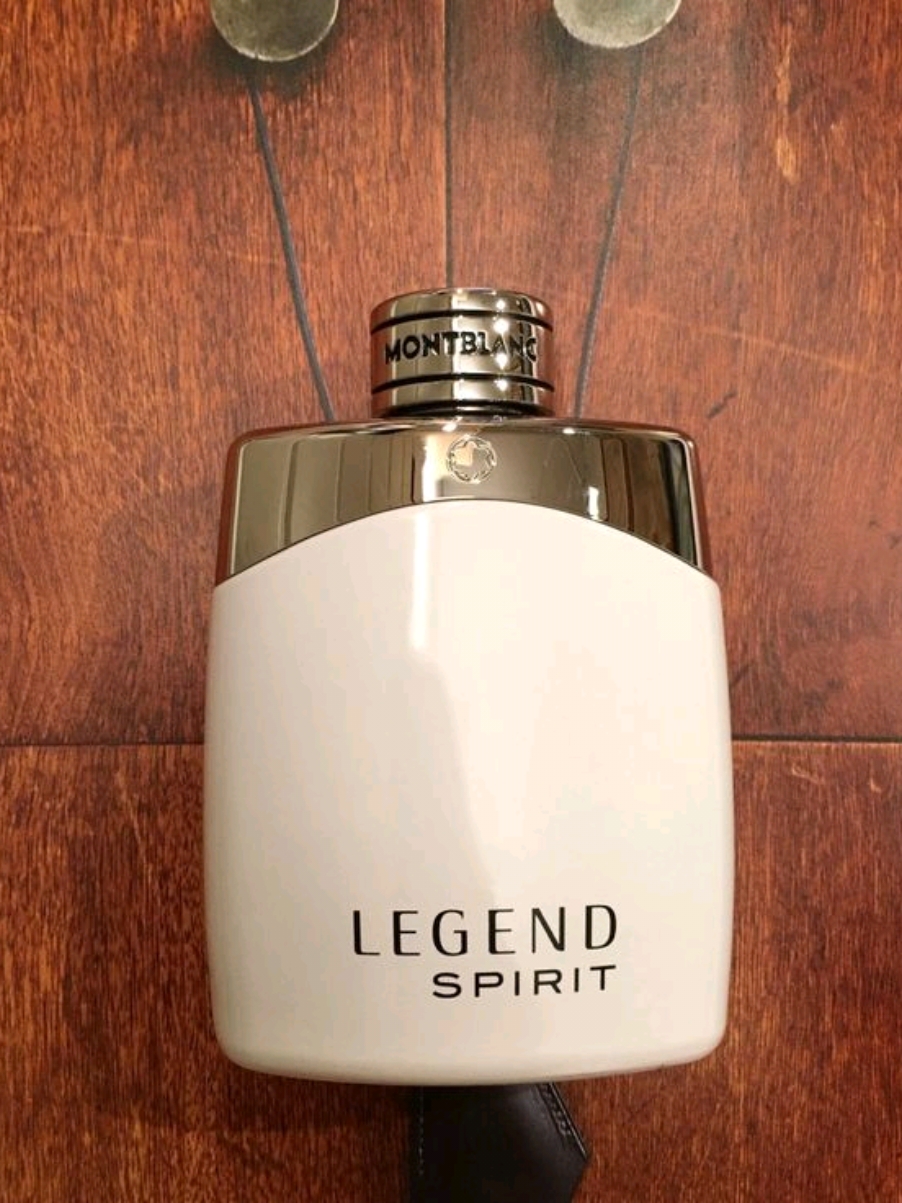 @PERFUMAURA